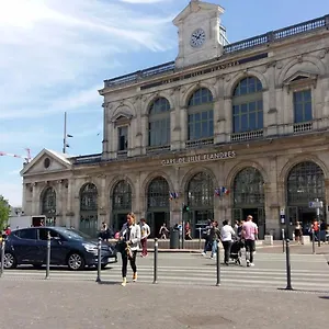 https://lille-saint-maurice-charming-home-with-courtyard.lillehotels.org